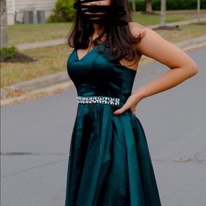Short hunter green dress (homecoming/formal)